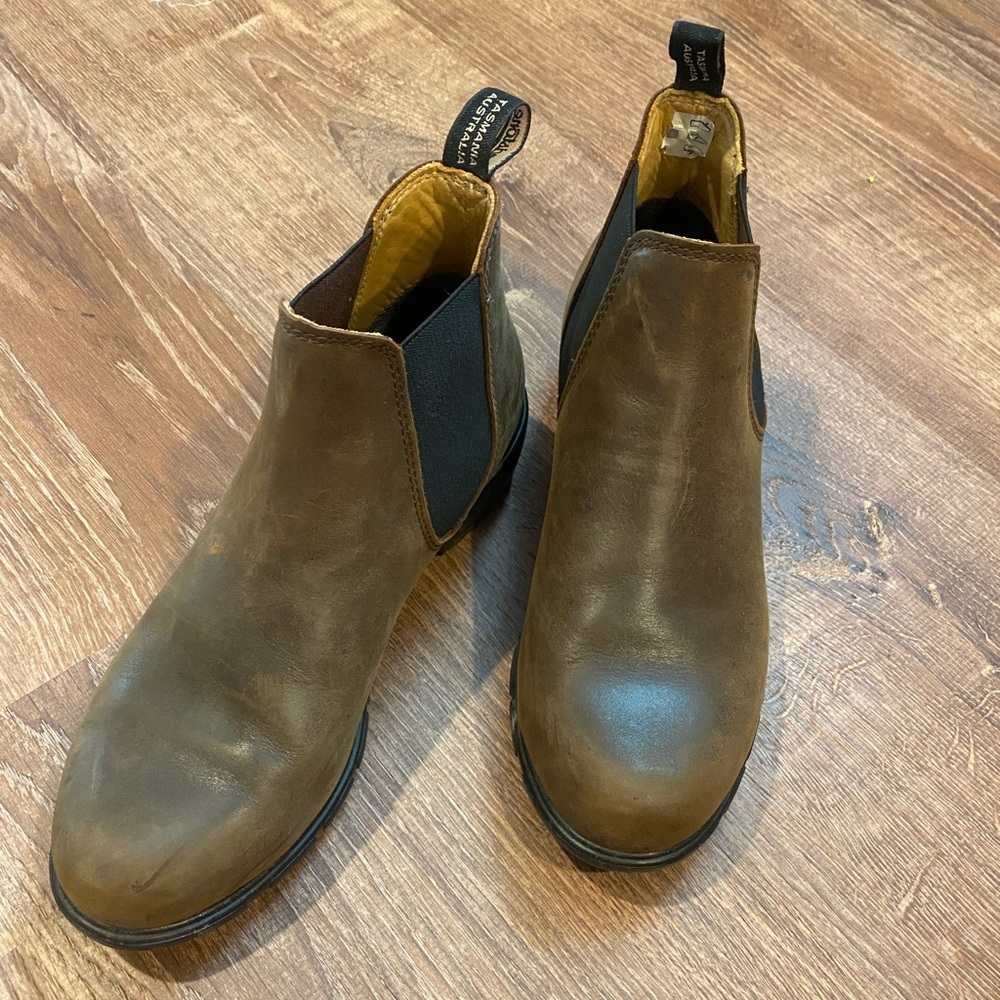 Blundstone low heel boots